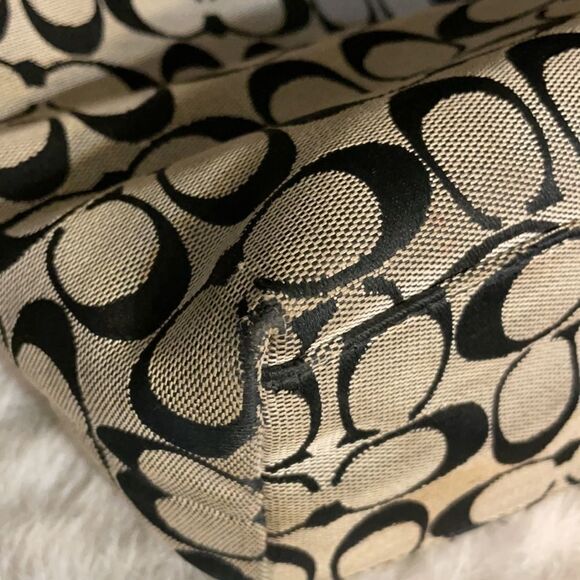 Coach purse (4107)  - Picture 12 of 16